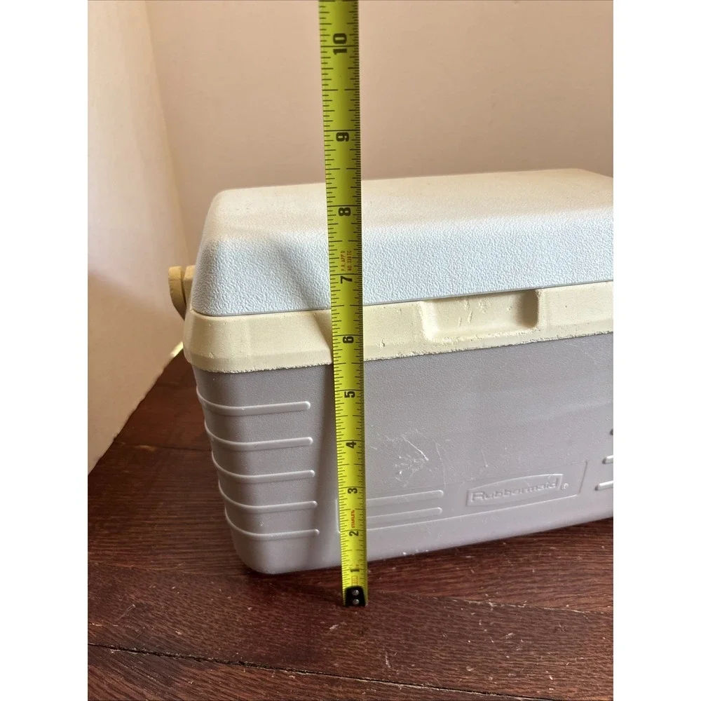 RARE Rubbermaid Lavender Pearl Accents Cooler Model 2901 Holds 3‎ Cans Or Lunch